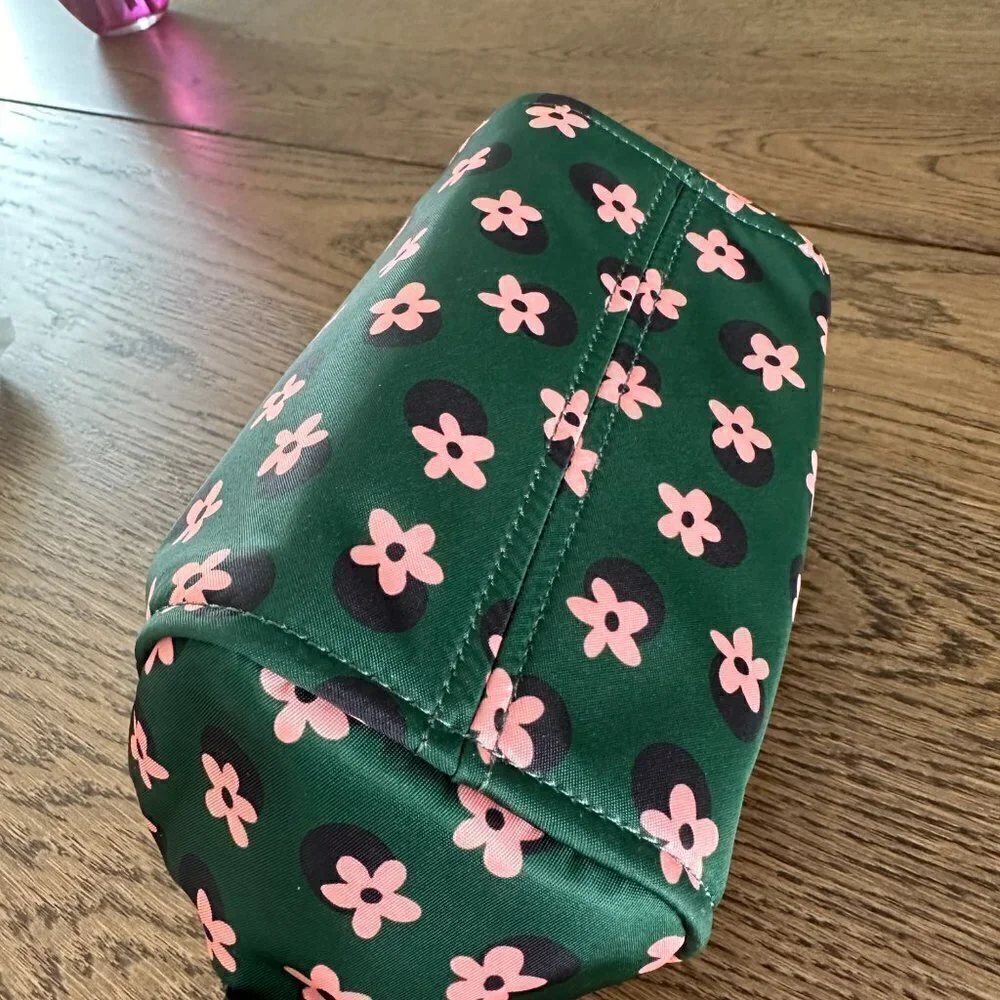 New! Kate Spade Chelsea Nylon Medium Cosmetic Bag -Green Floral